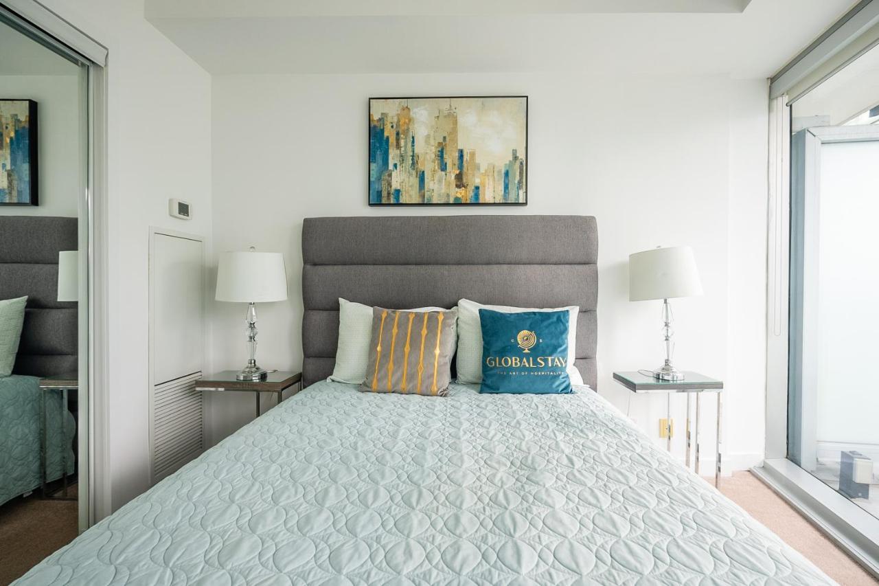 Globalstay. Amazing Downtown Apartments Торонто Экстерьер фото